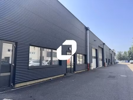 vente local d'activités 436 m²