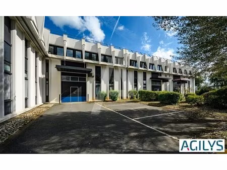 location local d’activités lisses 91080 470m² à 2210m²