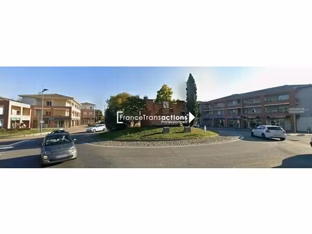 location commerce 65 m²