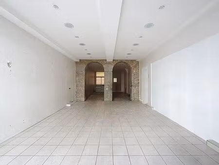 location commerce lyon 69006 61m²