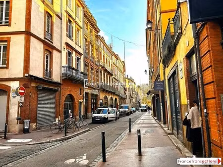 location commerce 59 m²