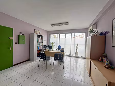 location commerce 3 pièces 66 m² à blagnac (31700)