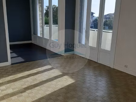 appartement de 6 pièces (95 m²) à louer à clermont
