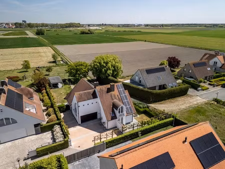 huis te koop in knokke-heist met 3 slaapkamers