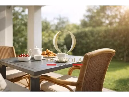 ascain - appartement t2 en rez-de-jardin dans résidence calme avec parking sous-sol.