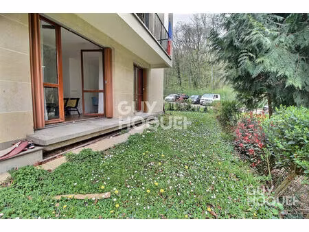 chaville : appartement 4 pièces meublé avec jardin en location