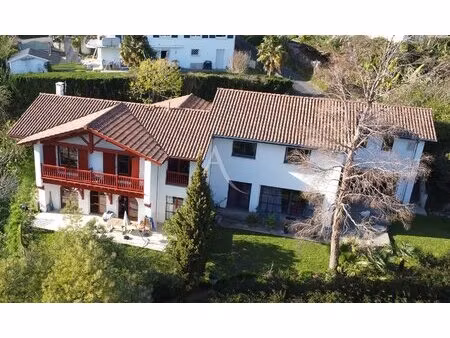 ensemble immobilier- saint jean de luz 15 pièce(s) 350 m2