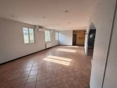 location commerce la teste de buch 33260 90m² à 143m²