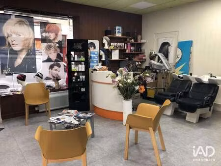 vente bureaux et commerces à segre (49500) : à vendre / 42m² segre