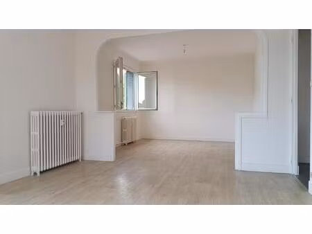appartement 100m²  3 chambres avec cave