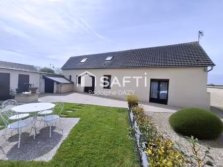 très belle maison de 1850 complètement rénovée  on pose ses meubles