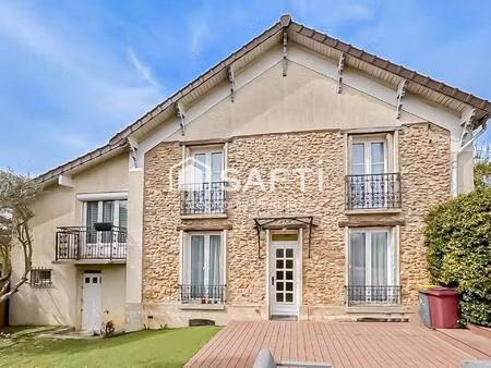 belle meulière dans le bourg de montévrain