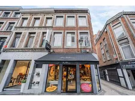 surface commerciale d’angle – façade vitrée – hyper-centre