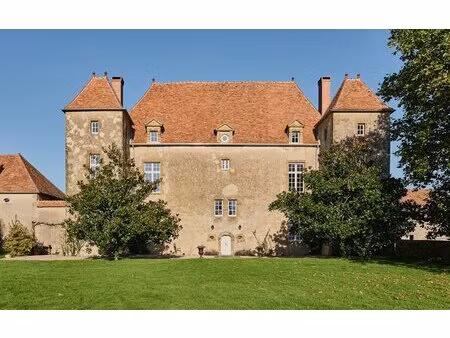 splendide château région de avallon