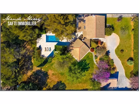 vente maison 7 pièces 195 m² à garéoult (83136)  595 000 €