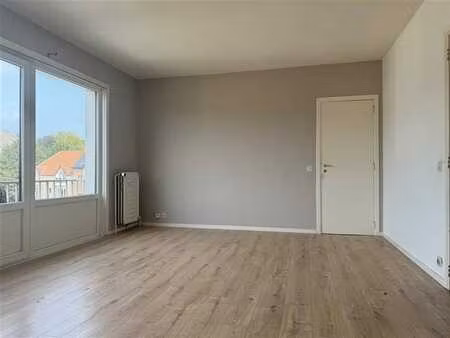 a 3' de la gare et 900m du centre