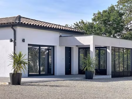 vente maison 5 pièces 205 m² à cabannes (13440)  645 000 €