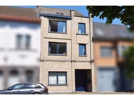 opbrengsteigendom bestaande uit 3 appartementen met tuin ...