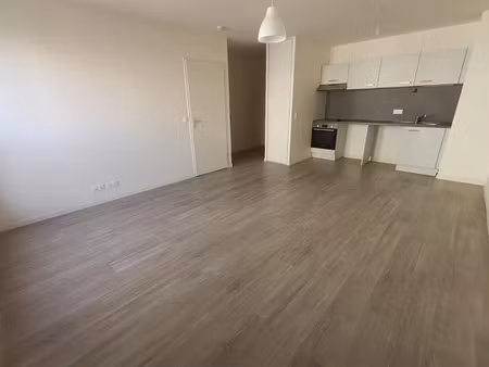 vente appartement 2 pièces 42 m² à cergy (95000)  164 000 €