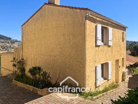 maison à vendre 5 pièces carqueiranne (83)  maison familiale 3 chambres possibilité 4  gar