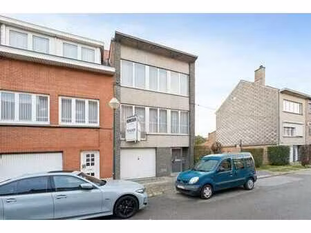 maison unifamiliale avec 3 chambres  garage et jardin