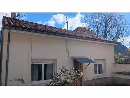 maison à vendre esténos