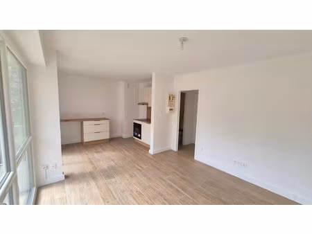 location appartement 1 pièce 29 m² à chambourcy (78240)