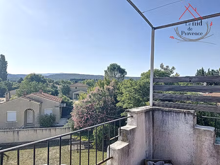 appartement 2 chambres avec grande terrasse  garage et combles