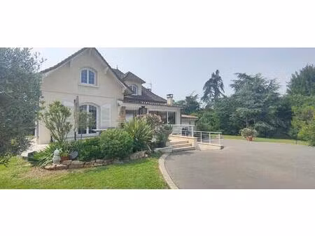 maison familiale t5 – 167 m² – terrain 1100 m² – secteur recherché de meyzieu