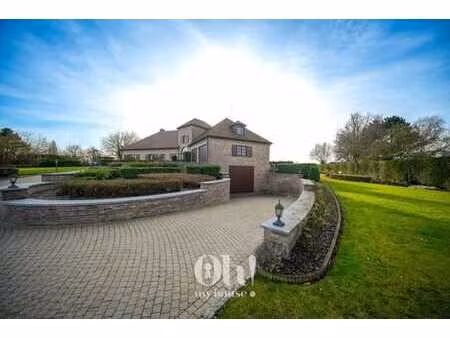 une propriété d’exception aux volumes rares à la bruyère