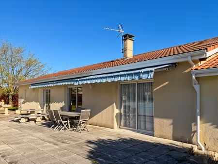 maison à vendre 5 pièces castelnau magnoac (65) - 142 m2 avec piscine - 4263 m2 de terrain