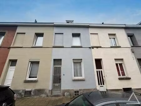 quartier thieffry  maison 3 chambres a rénover