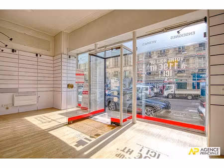 vente locaux professionnels 72 m² à versailles (78000)  340 000 €