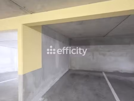 vente parking 11.5 m² à grimaud (83310)  35 500 €
