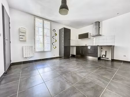location appartement 2 pièces 31 m² à pignan (34570)  588 €