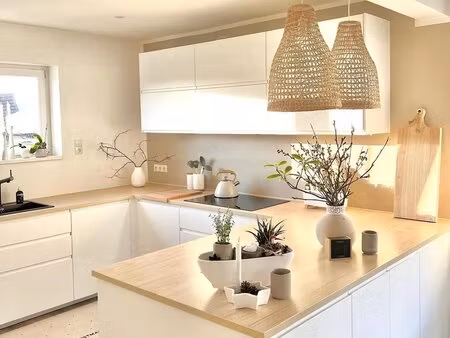 cadre idéal- 3 pièces avec loggia et parking