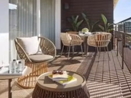 idéal premier achat ou pied à terre  spacieux studio prolongé d'un balcon de 8 m²