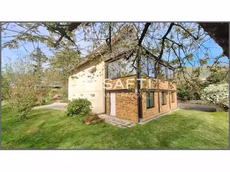 à 2 min de vitré : 134 m²  4 chambres et bureau.