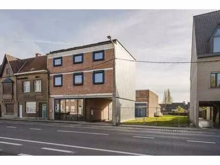 immeuble d'investissement avec commerce  2 appartements et e