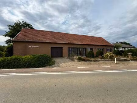 ruime langgevelhoeve op 29a13 met veel potentieel!