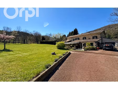 maison jaujac m² t-7 à vendre  750 000 €