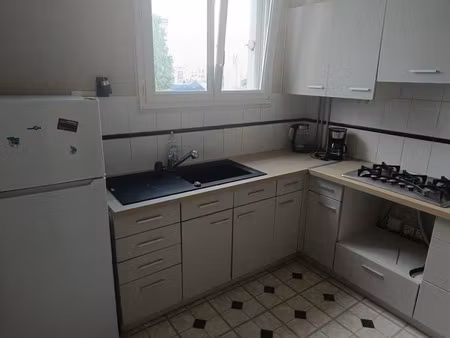 location meublée appartement 4 pièces 69 m² à le mans (72000)  870 €