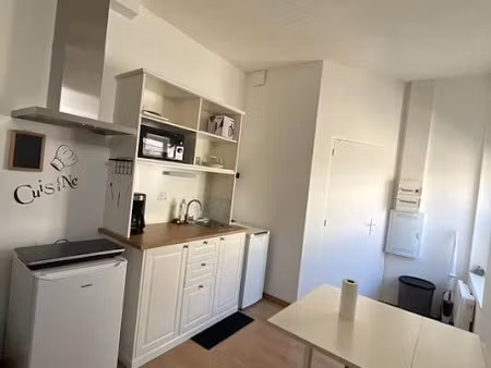 location meublée maison 2 pièces 26 m² à saint-etienne (42000)  489 €