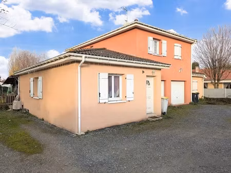 location maison 4 pièces 94 m² à tarbes (65000)  1 000 €