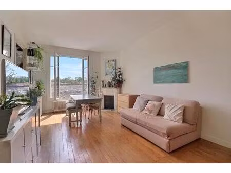 appartement 2 pièces – lumineux – charme de l’ancien – village de marly-le-roi