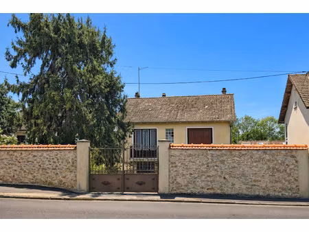 charmante maison de 123m2 au sol 1 sur un terrain de 730 m2