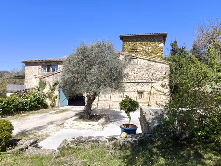 en campagne. chabrillan. propriete de charme sur 2595 m2 pa