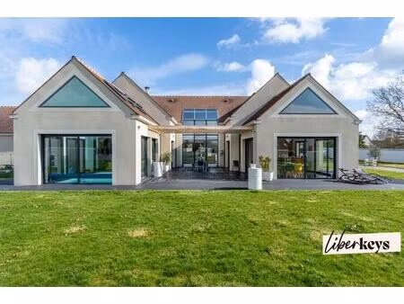 villa d’architecte contemporaine avec piscine intérieure– 334 m² – 20 min de houdan