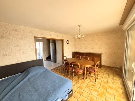 maison lumineuse - 3 chambres - jardin  dépendance et garage