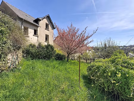 le monastère. maison 1950 avec 4 chambres  jardin & garage a